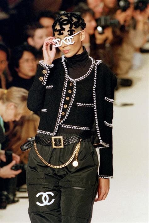 1989 chanel fashion show|chanel runway performances.